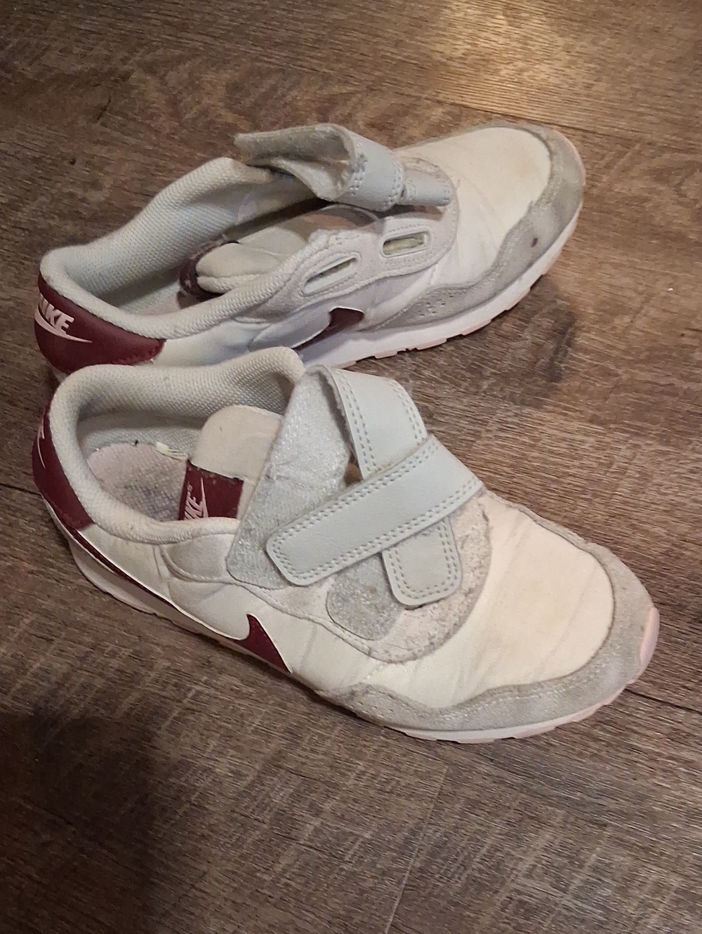 Girls Nike Running Shoes Size 2Y